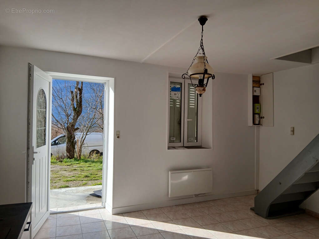 Maison à SAINT-MARTIN-SUR-LA-CHAMBRE
