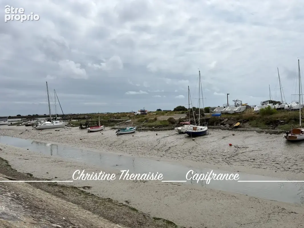 Maison à vendre 3 pièces coeur de ville avec terrain BEAUVOIR SUR MER (85) - photo 17