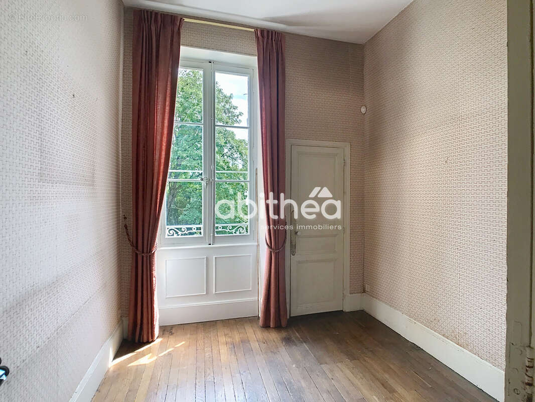 Maison de ville angouleme 179 m2 3 chambres - photo 8