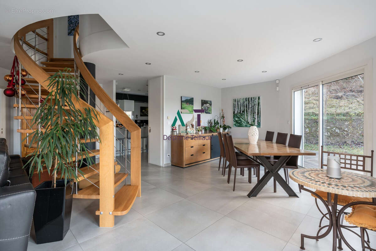 Maison à SAINT-MARTIN-LE-VINOUX