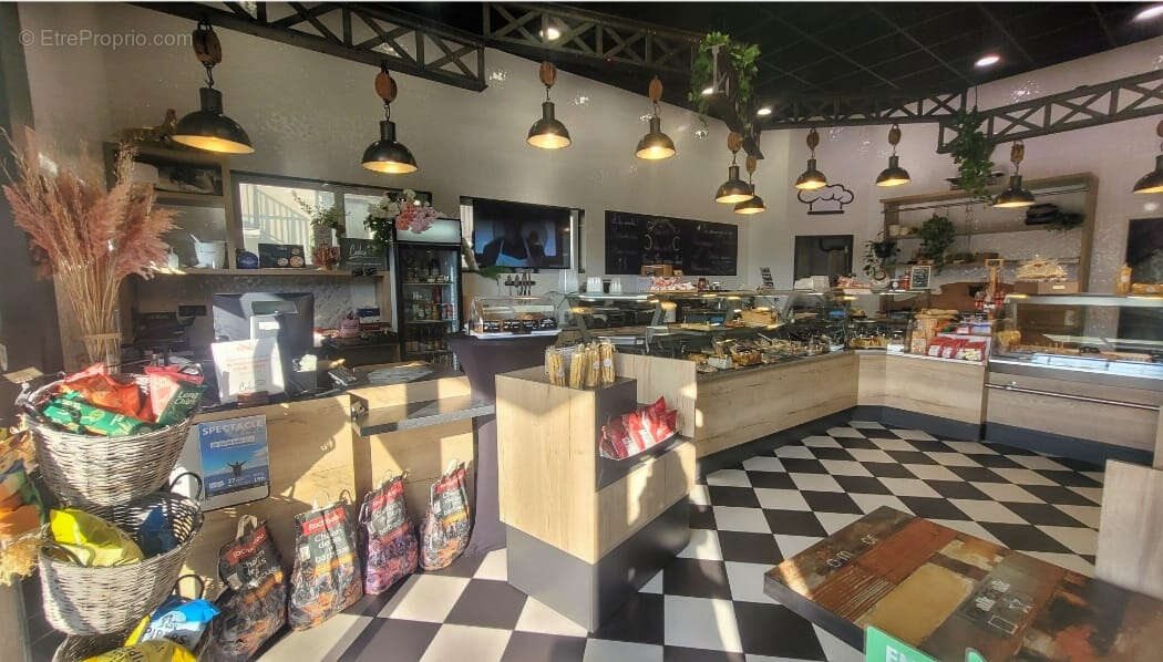 Commerce à ANTHY-SUR-LEMAN