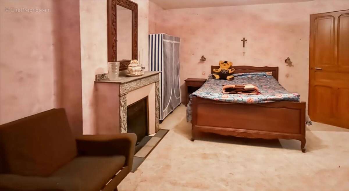 Maison à SARRANCOLIN