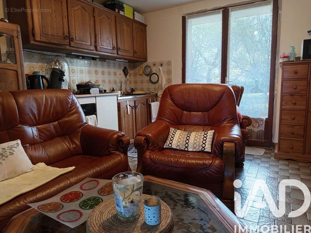 Photo 8 - Maison à SAINT-GONDRAN