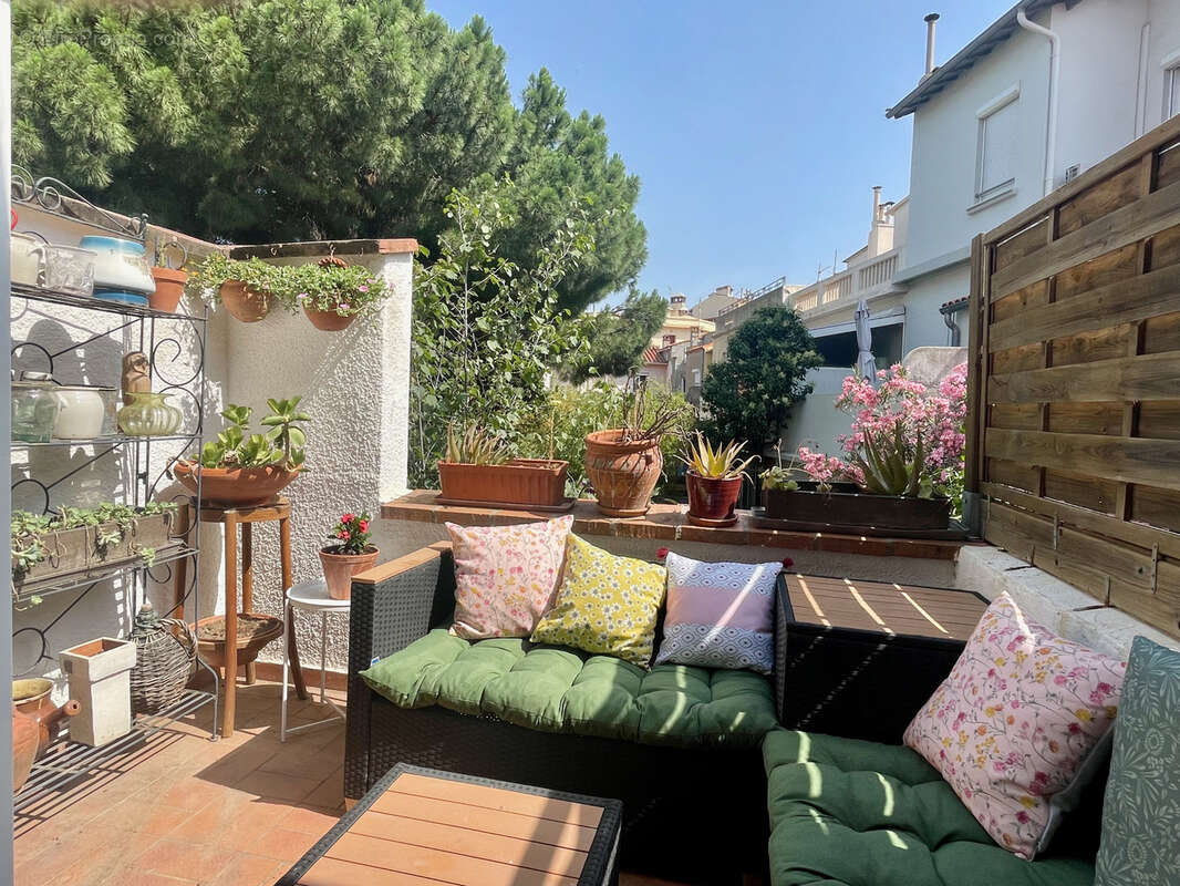 Villa authentique, rénovée, idéalement située à las cobas, avec 4 terrasses, 4 chambres et grand garage - photo 3