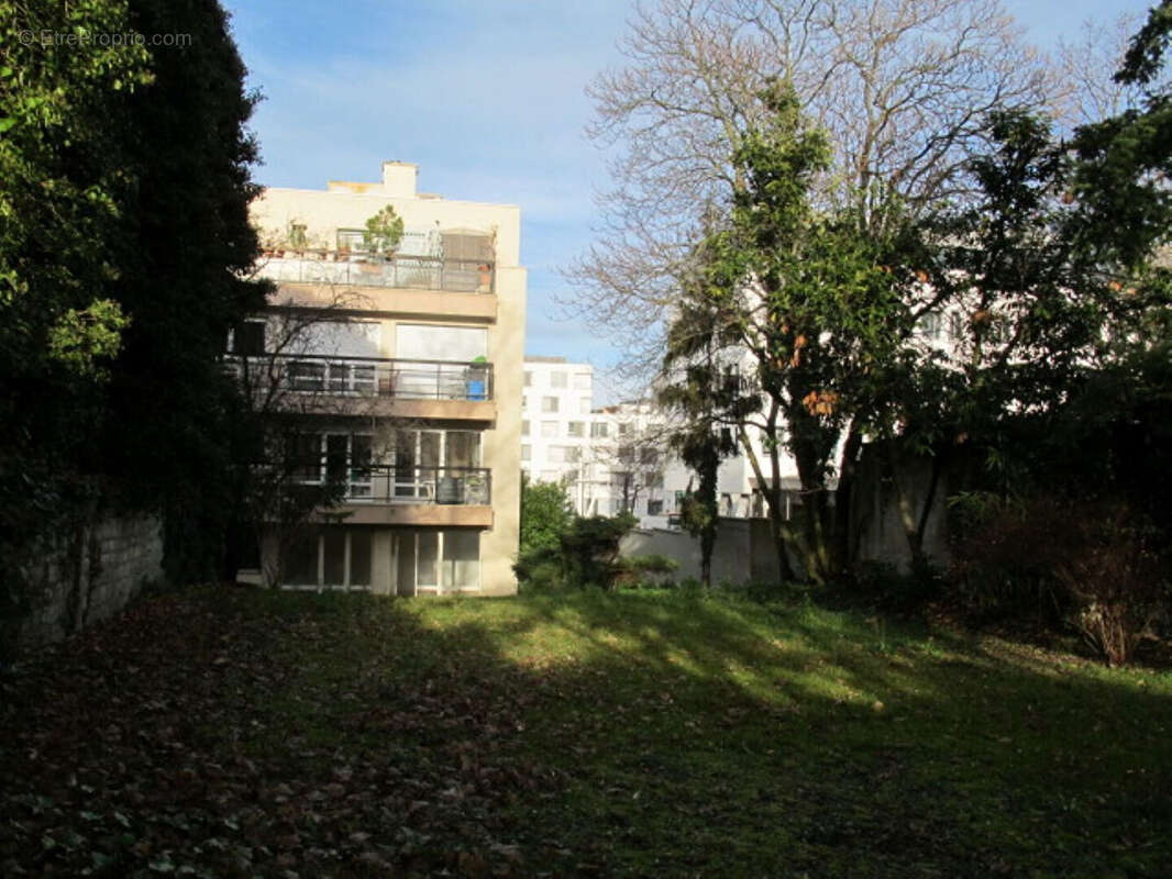 Appartement à NANTERRE