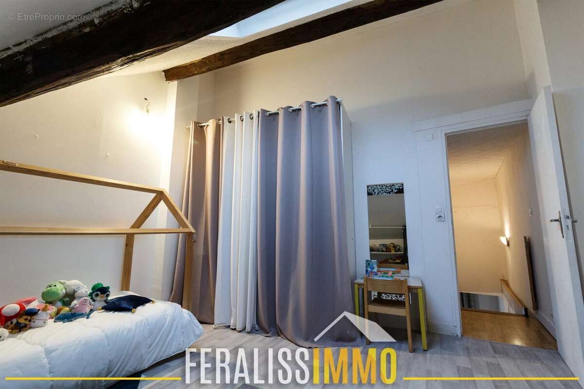 Appartement à VAUX-SUR-SEINE