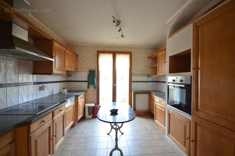 Maison à ESSOMES-SUR-MARNE