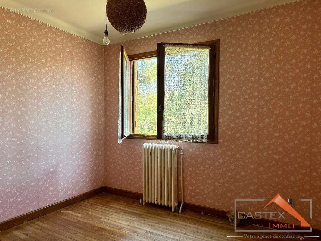 Spacieux T4 avec terrasse, jardinet et garage à Mane (31260) - photo 5