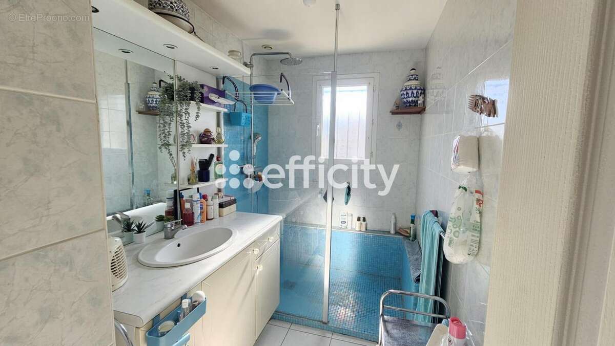 Maison 110 m² à Pignan  - photo 8