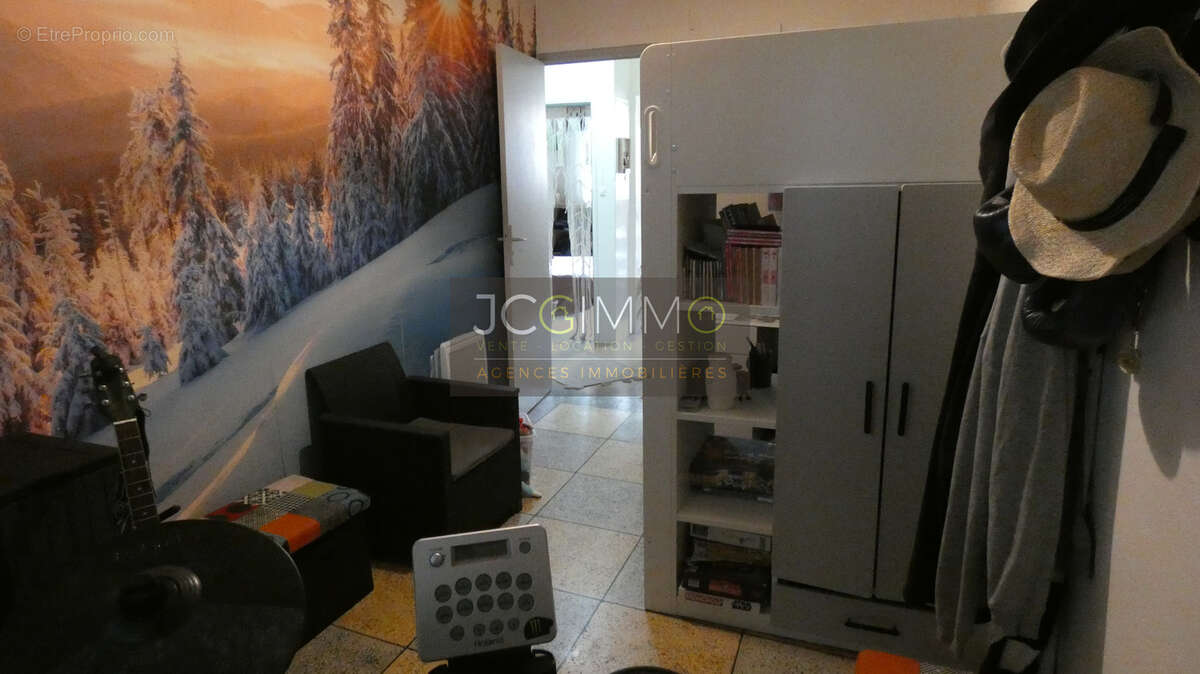 Appartement à CUERS
