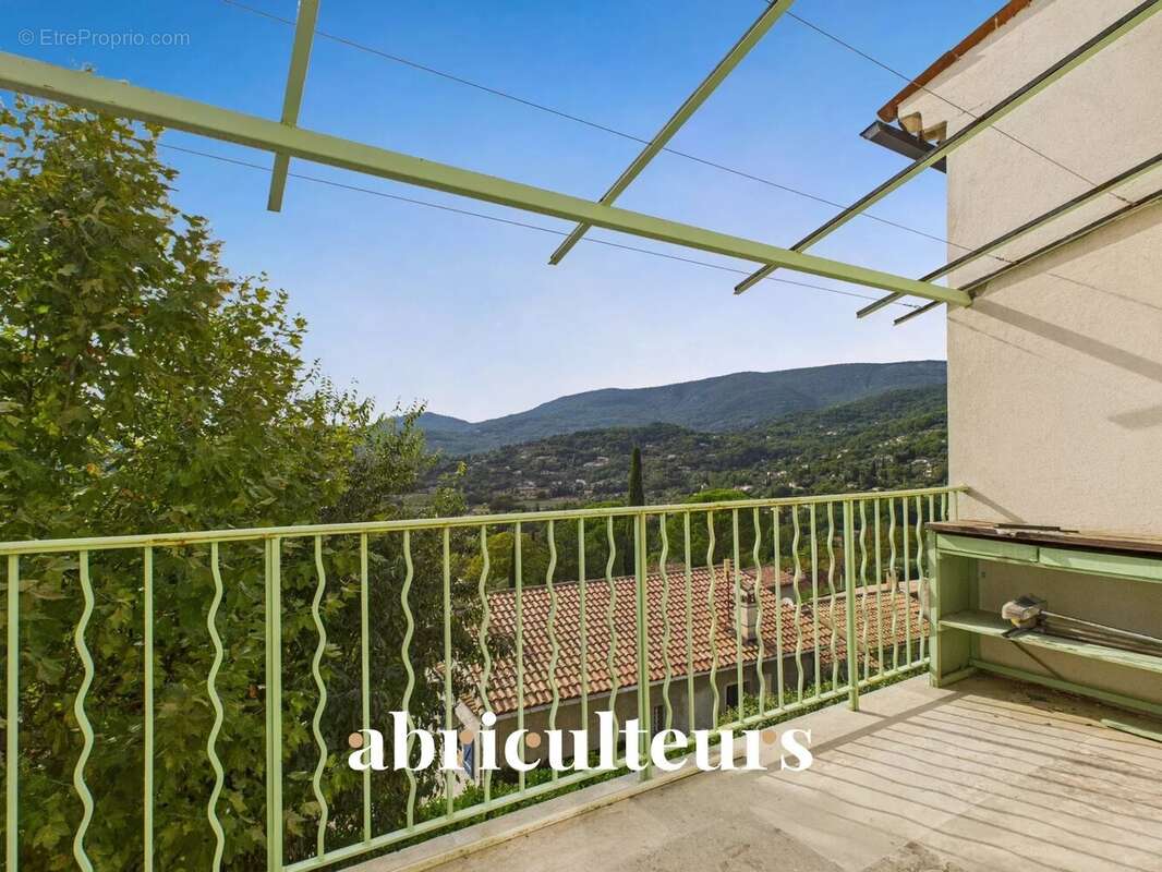 Appartement à FAYENCE