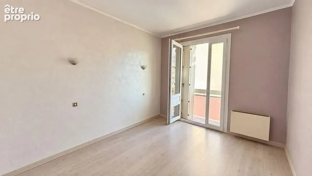 Appartement T4 82 m² – 3 chambres, balcon, garage et parking – Onet-le-Château - photo 12