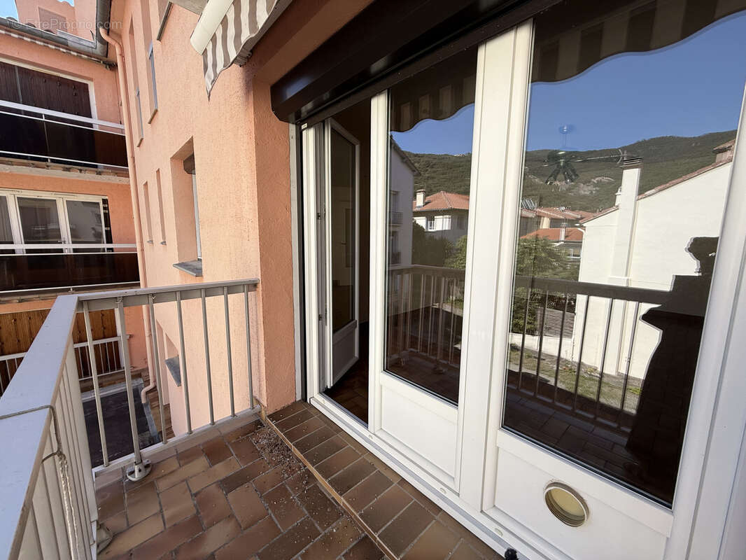 Grand T3 lumineux avec balcon, garage et cave au cœur d’Amélie-les-Bains - photo 9