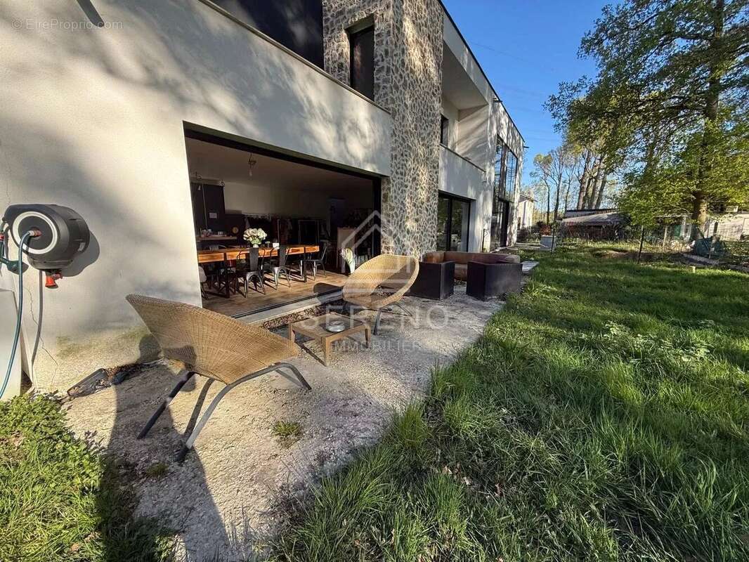 Appartement à POMPONNE