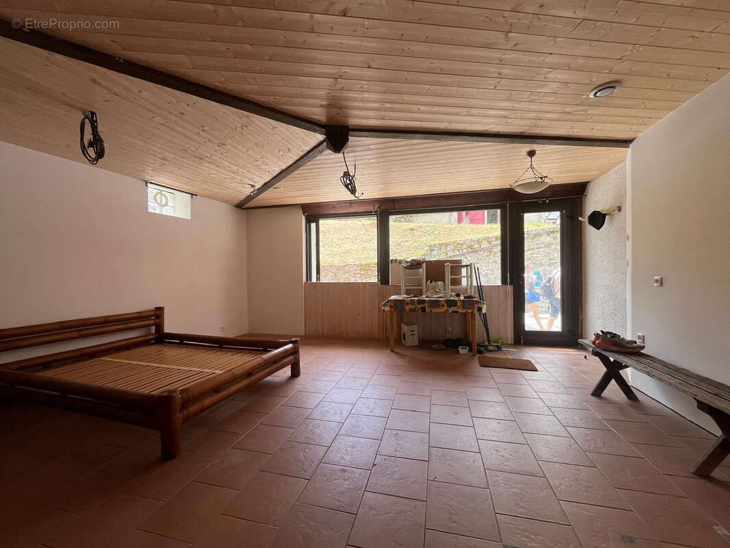 Au cœur de Gavarnie : 170 m2, 3 logements indépendants, fort potentiel locatif ! - photo 27