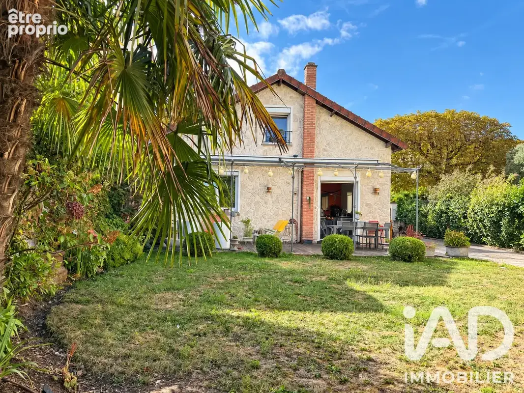 Photo 1 - Maison à SAINT-MAUR-DES-FOSSES