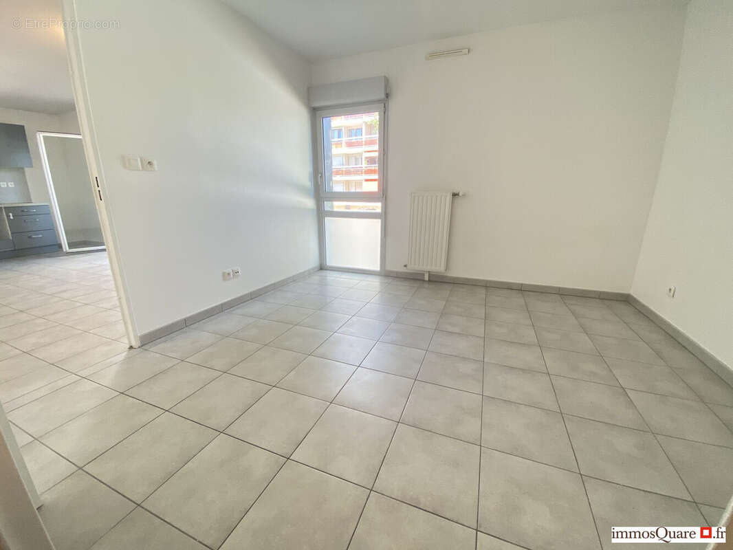 Appartement à BRON