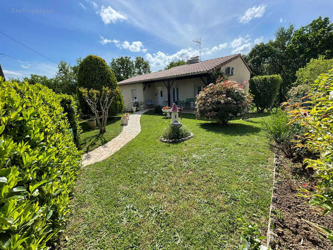 Maison à MONSEMPRON-LIBOS