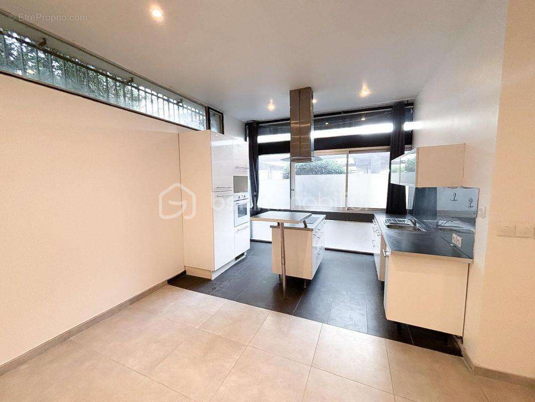 Appartement à MARSEILLE-12E