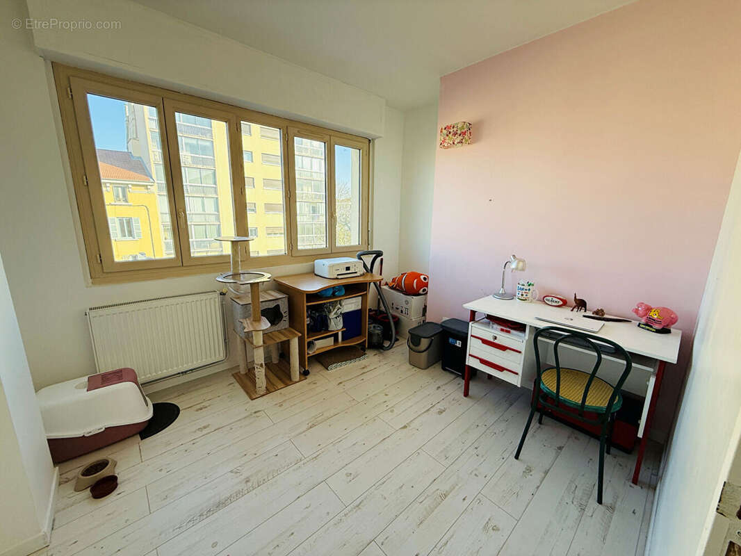 Appartement lumineux de 71 m² proche gare et centre-ville - photo 5