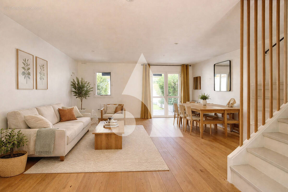 Maison à LE THOLONET