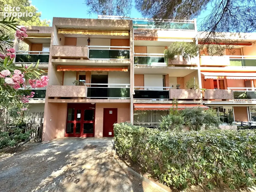 Appartement 1 pièce 19 m² à vendre à Bormes-Les-Mimosas (83230) - photo 1