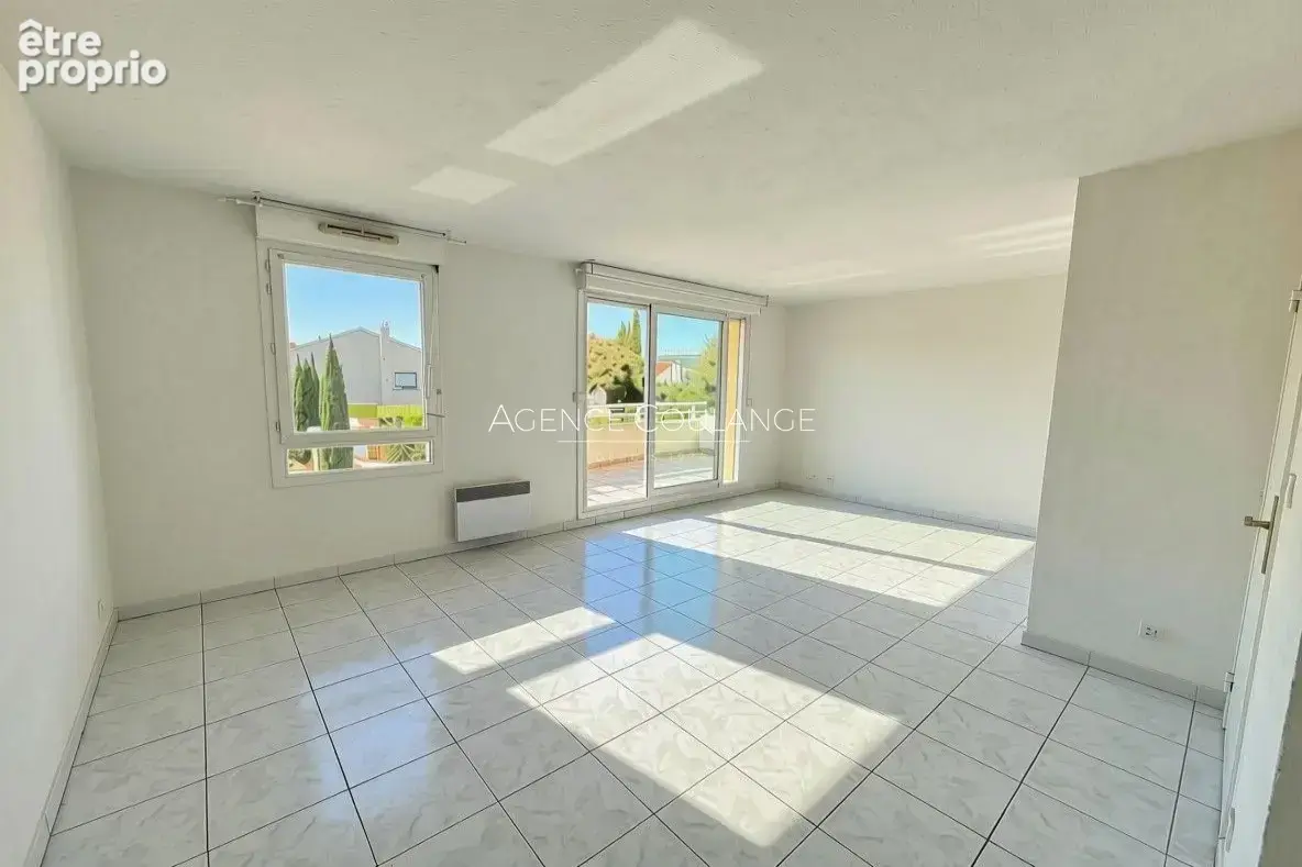 Appartement 1 pièce 30 m² à vendre à La Ciotat (13600) - photo 2