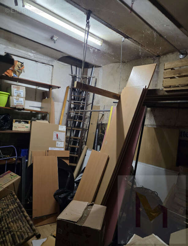 Commerce à NEUILLY-PLAISANCE