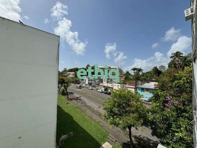 Appartement à POINTE-A-PITRE