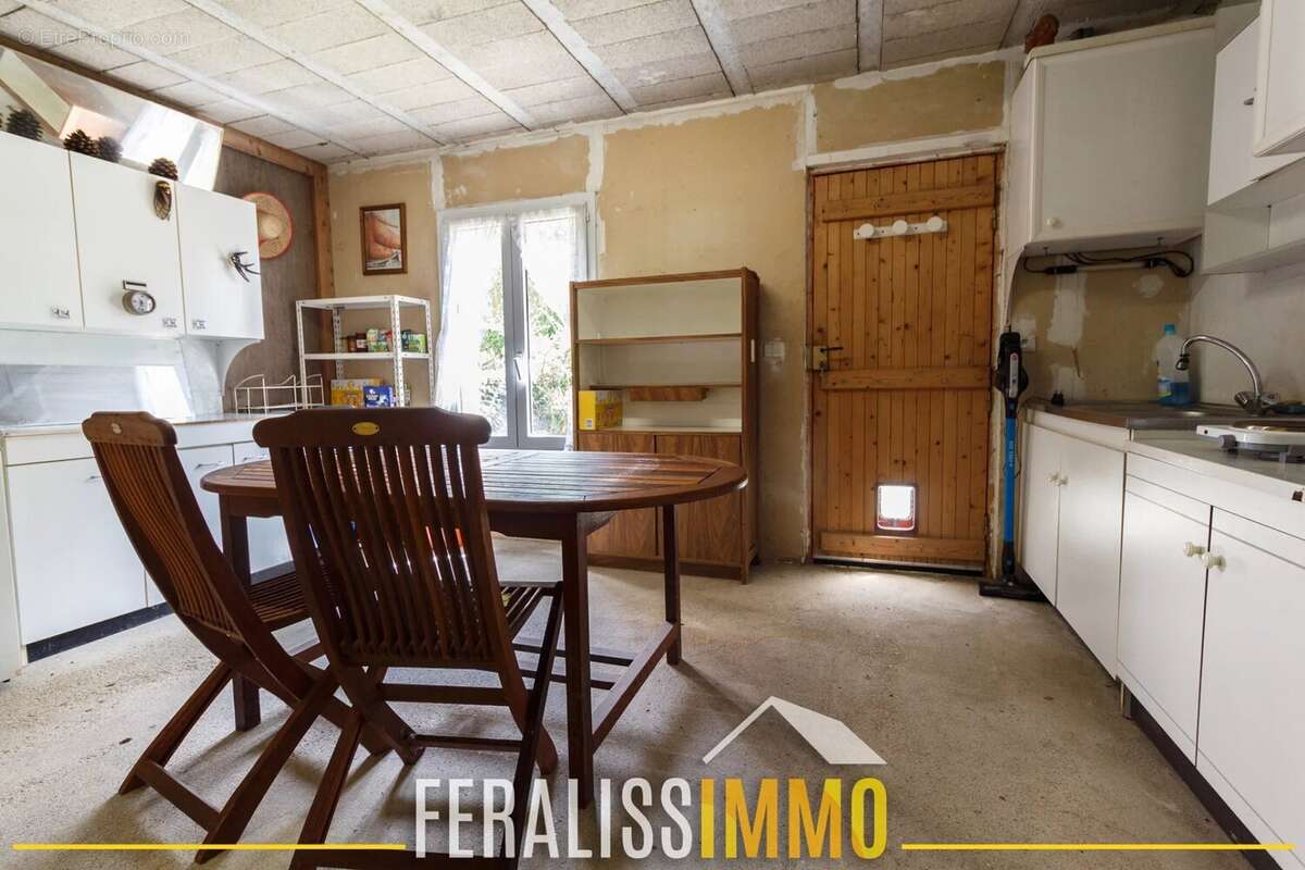 Maison à COURDIMANCHE
