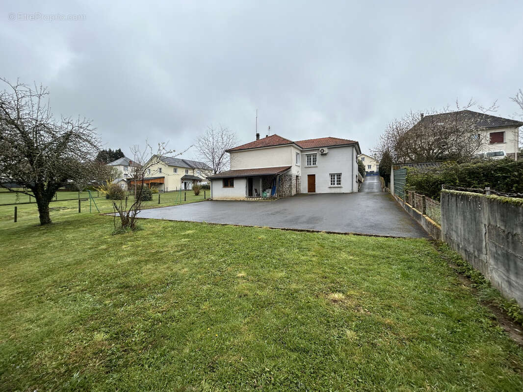Maison à SEILHAC