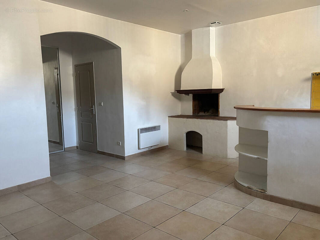 Maison à LEZIGNAN-CORBIERES