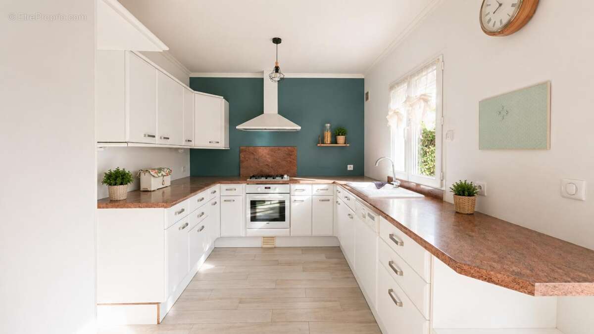 Maison 130 m² à Ormesson-Sur-Marne  - photo 2
