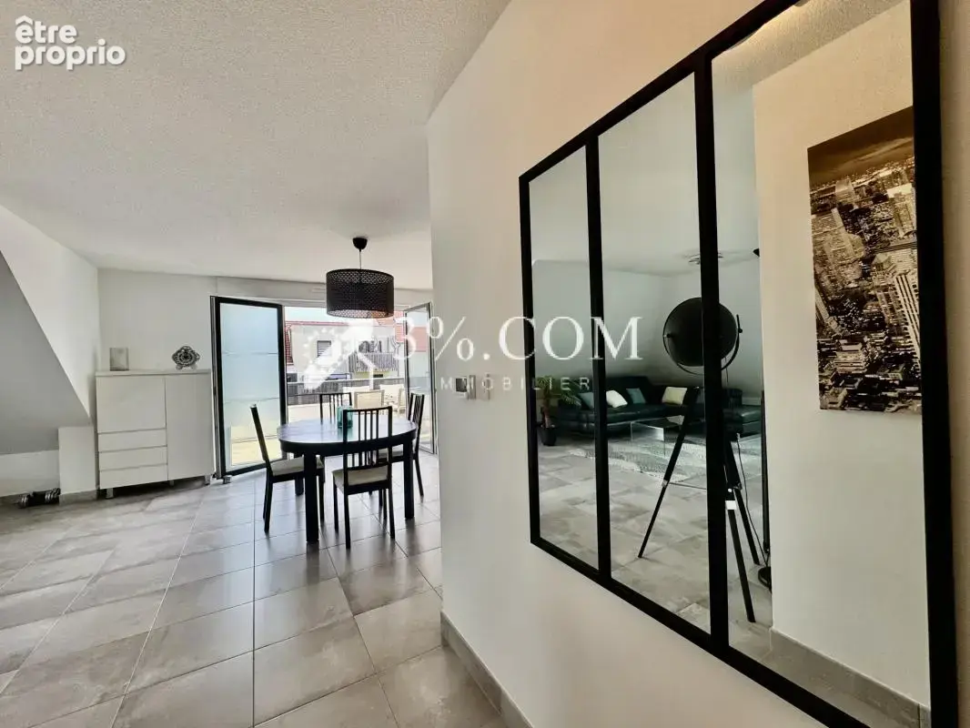 3%COM Magnifique appartement en dernier étage avec ascenseur - photo 3