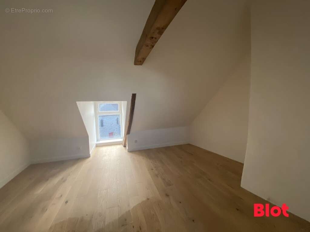 Maison à PIRE-SUR-SEICHE