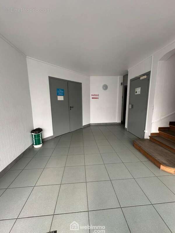 Découvrons le rez-de-jardin - Commerce à LAON