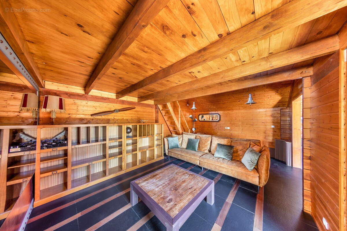Maison individuelle de type : chalet bois massif de conception nordique - photo 10