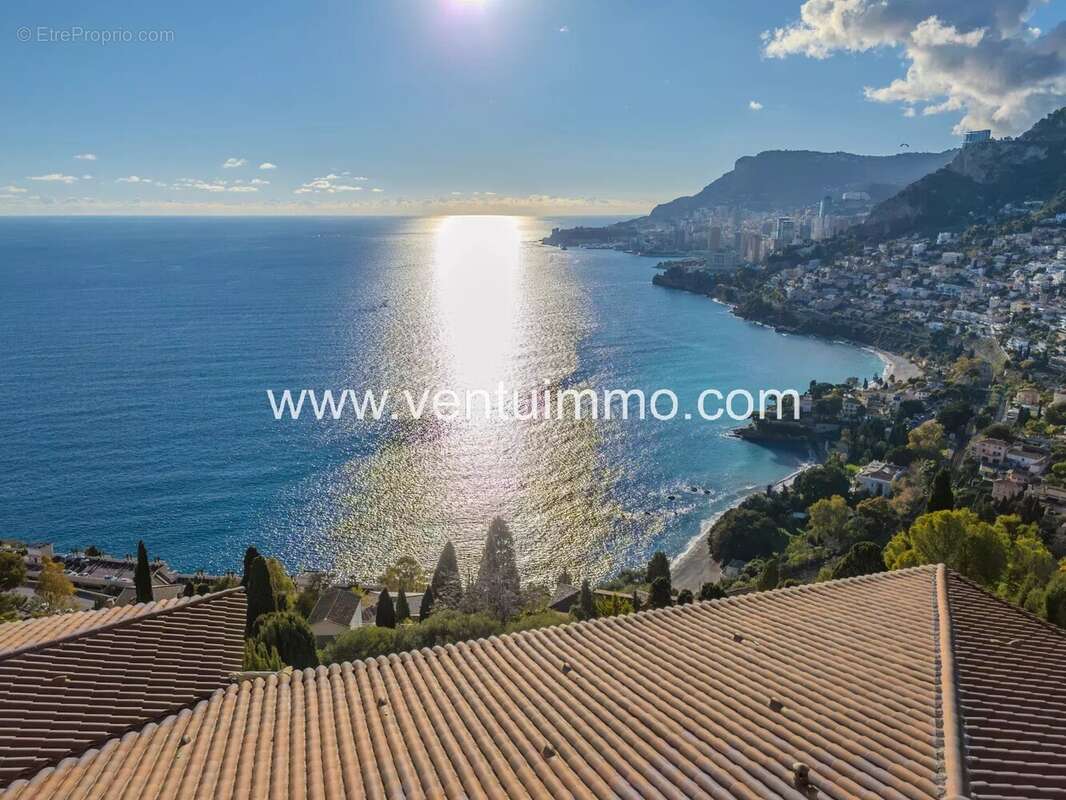 Appartement à ROQUEBRUNE-CAP-MARTIN