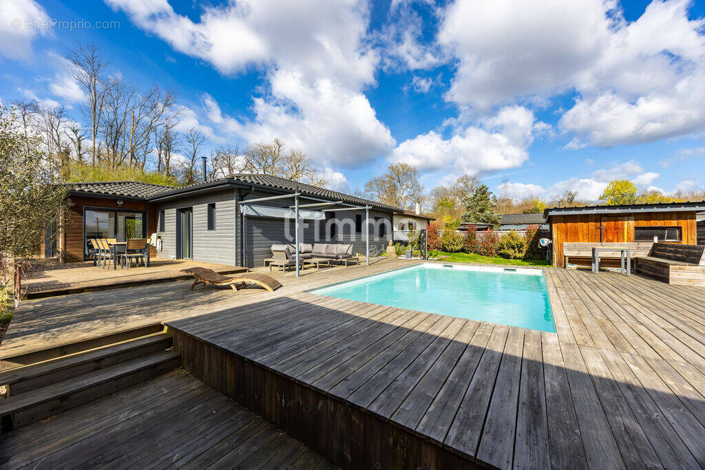 Maison à CABANAC-ET-VILLAGRAINS