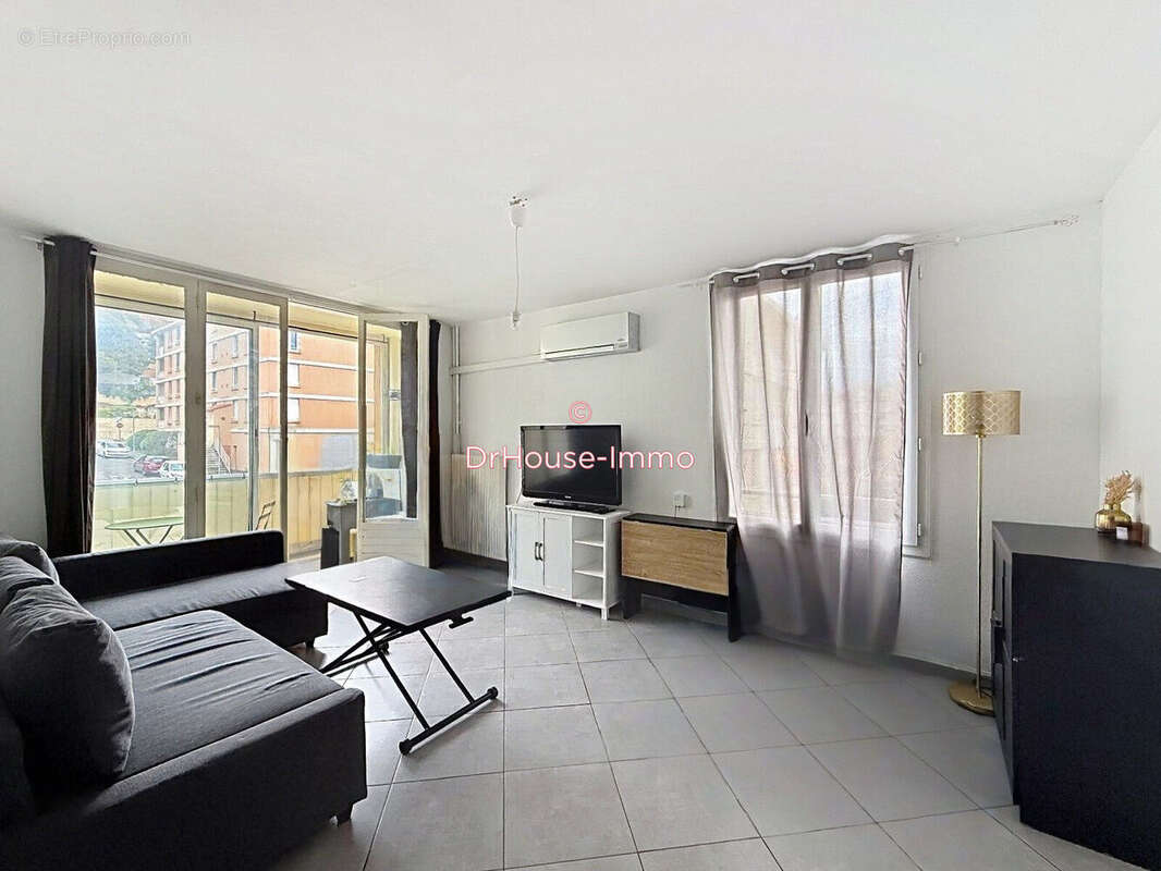 Appartement 66 m² à Vitrolles  - photo 28