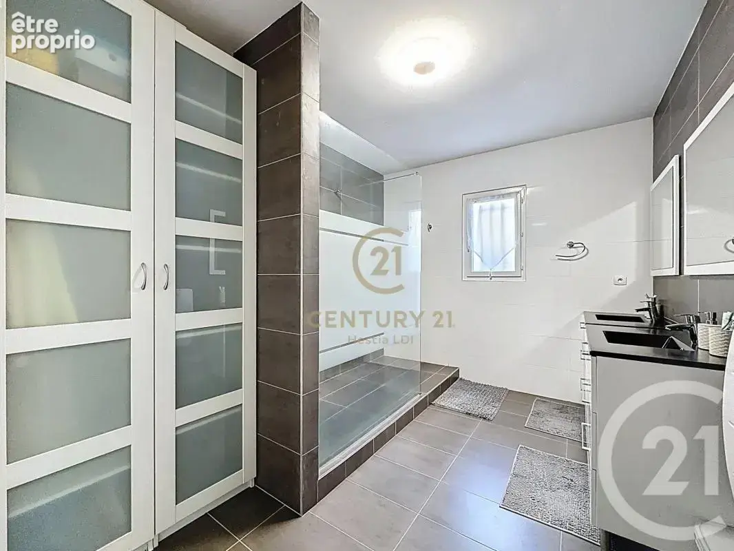 Maison 139 m² à Givors  - photo 11