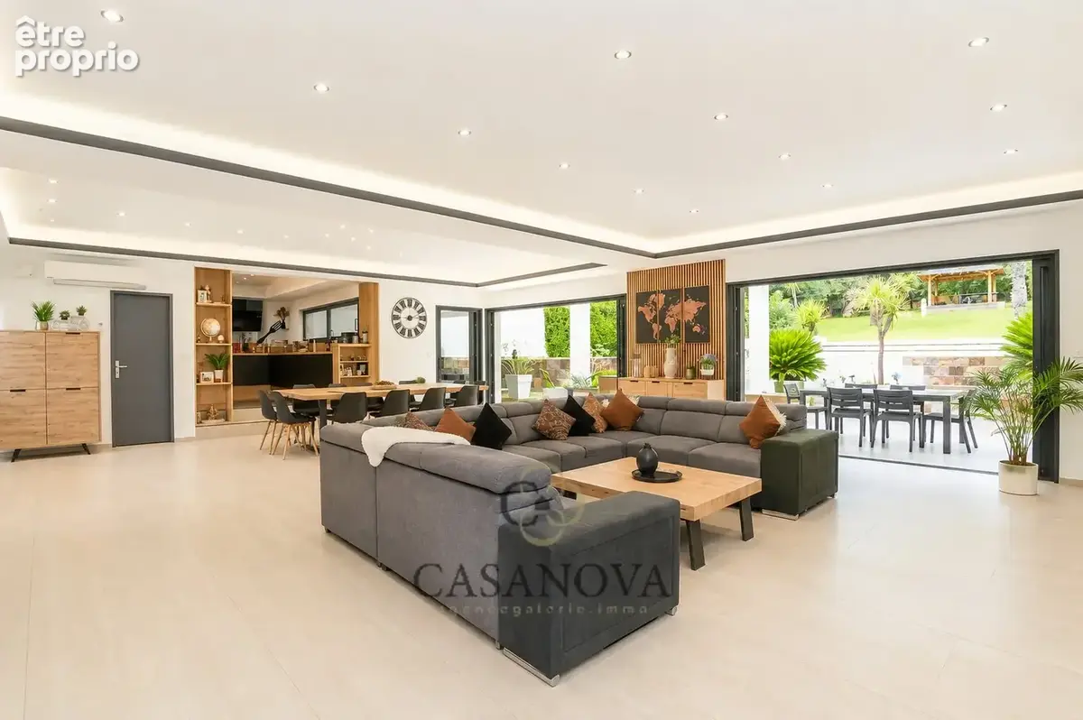 Villa contemporaine de 280 m² sur 1,3 hectare - photo 14