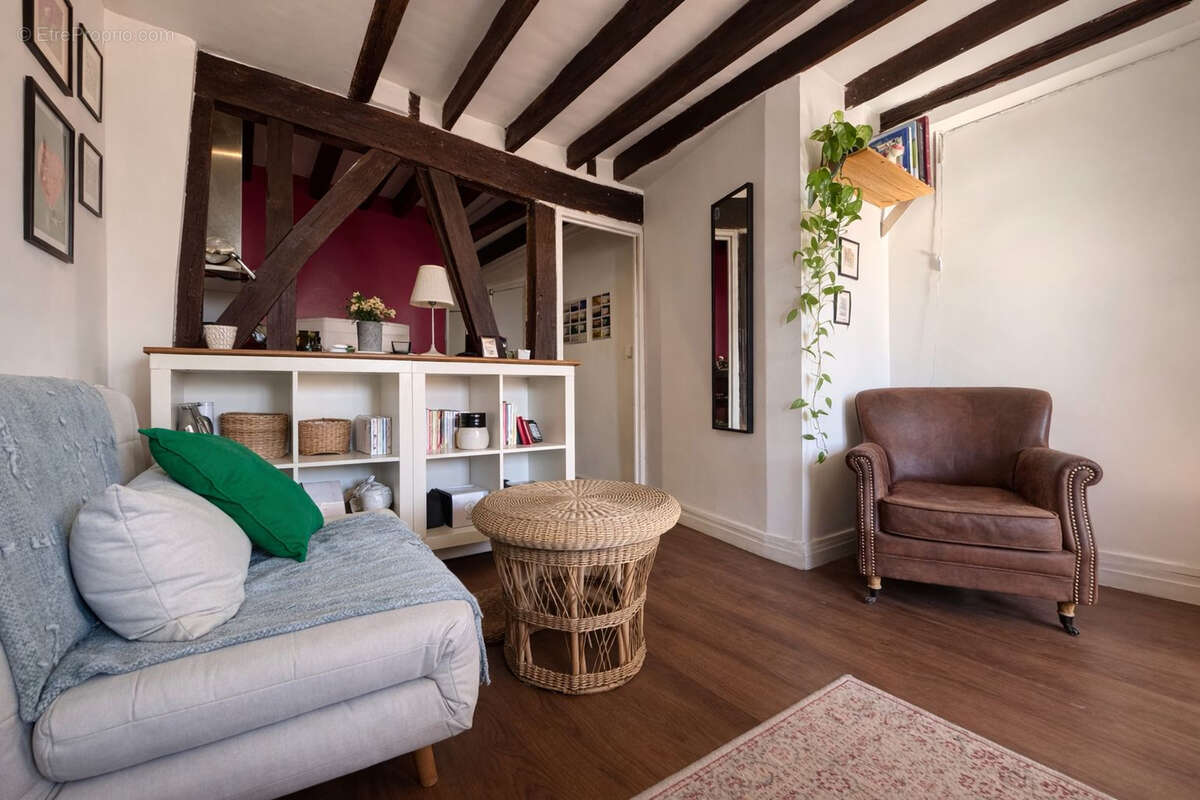 Appartement à PARIS-10E