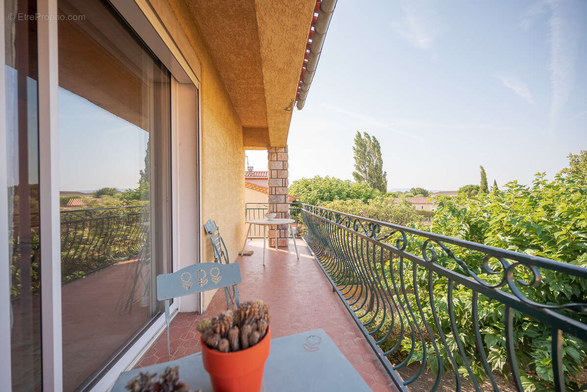 MaisonT5  avec 2 garages sur terrains clos - photo 35