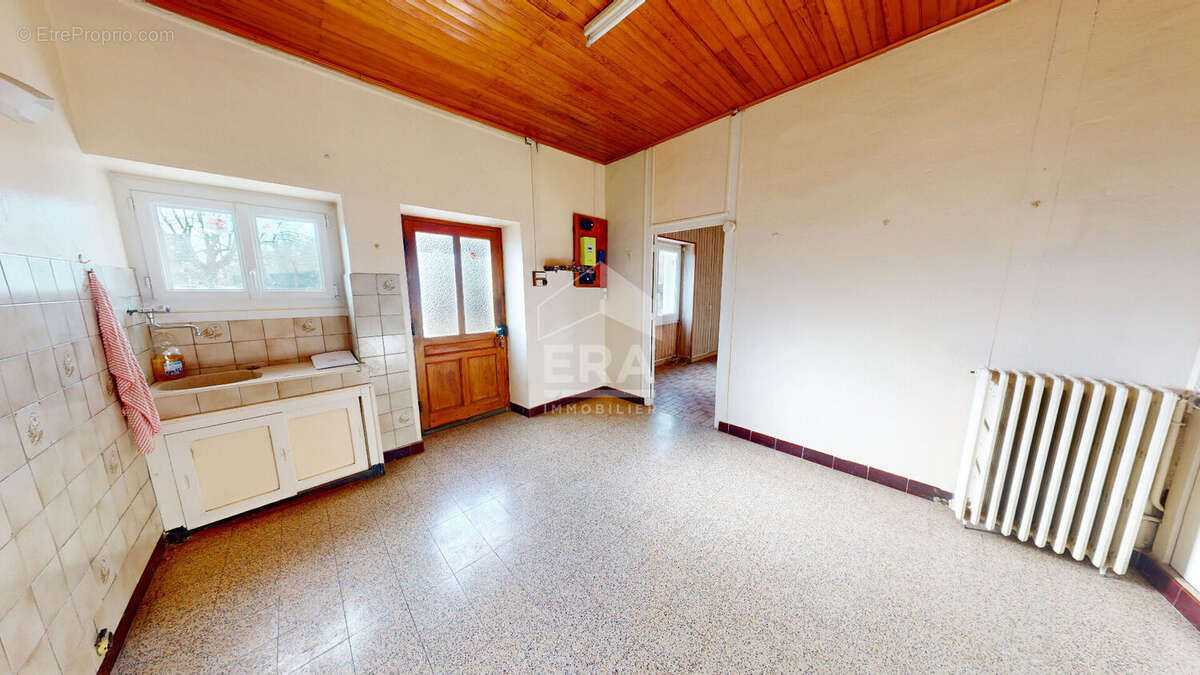 Maison à BOUVESSE-QUIRIEU