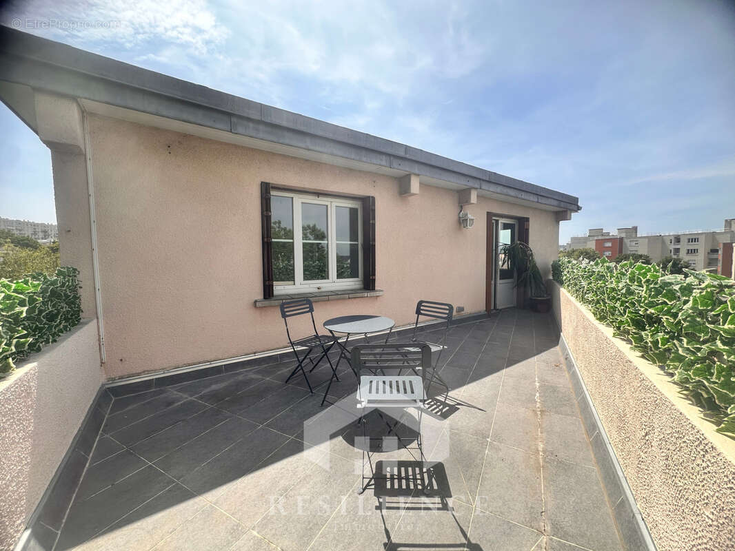 Malakoff - 3 pièces 50m2 dernier étage avec terrasse 18m2 vue dégagée sans vis-à-vis - photo 4