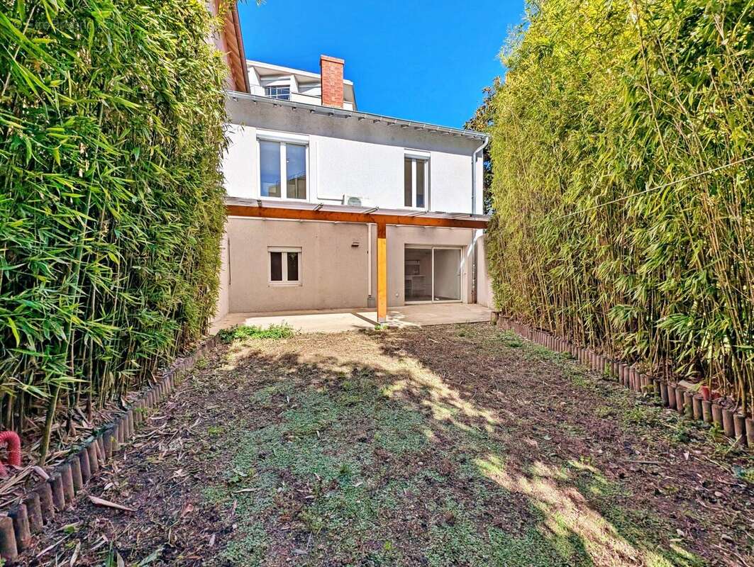 Façade vue jardin - Maison à VALENCE