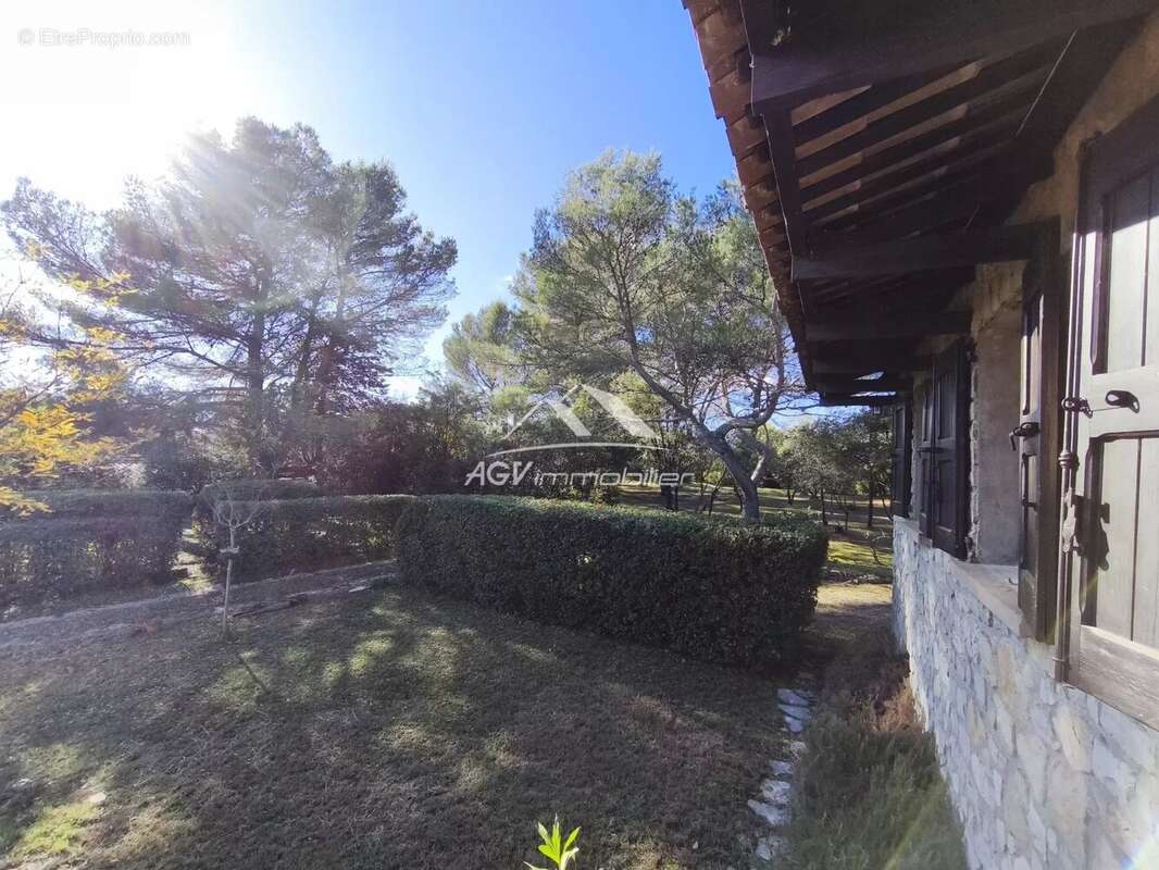 Maison à BOISSET-ET-GAUJAC