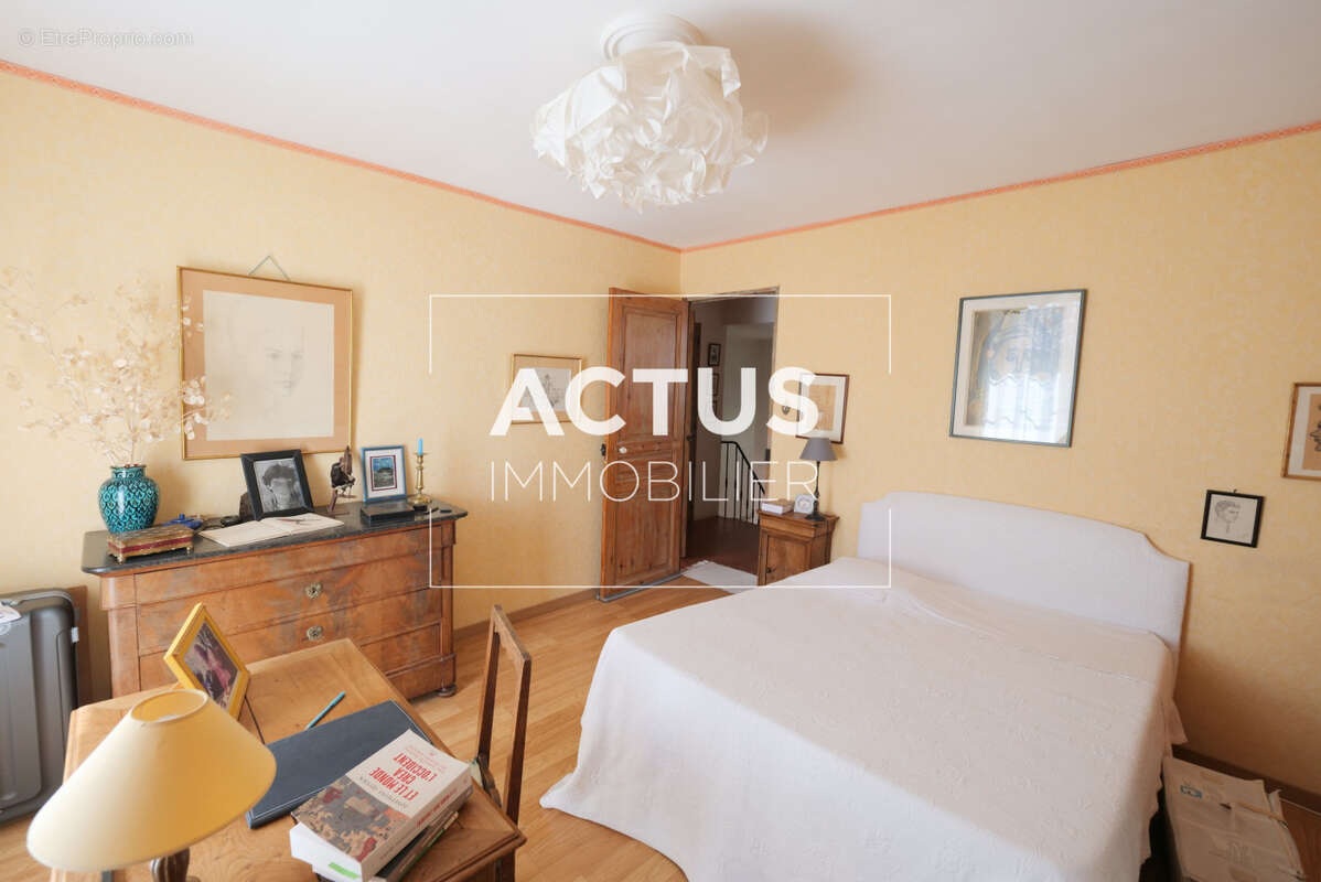 Maison 101 m² à Salon-De-Provence  - photo 9