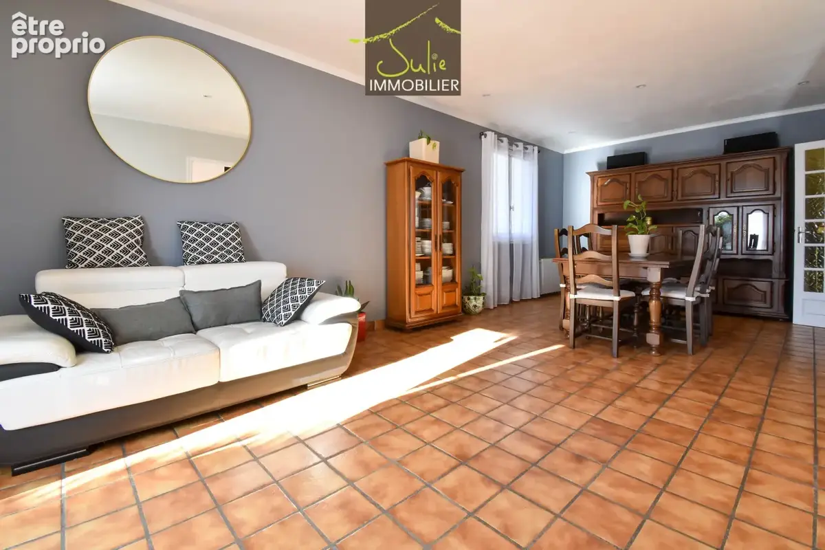 CERIZAY - Pavillon sur sous-sol accès plain-pied, 89 m2, 3 ch., avec jardin clos - photo 2
